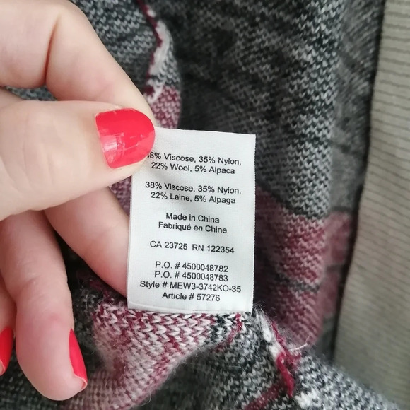 Aritzia Golden by TNA Alpaca and Wool Oversized Tribal Shawl Wrap Small/Medium - Picture 15 of 16